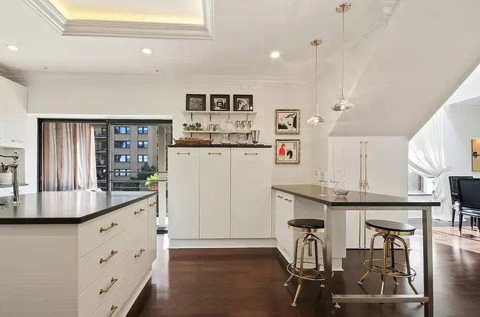 39 E Schiller st. — project image 11