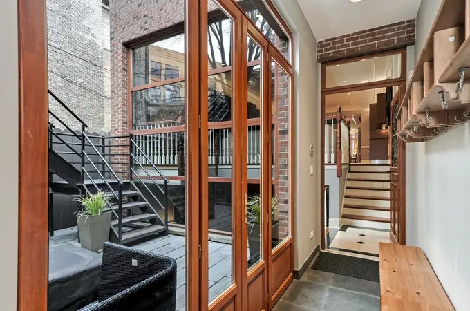 1642 W Melrose St. — project image 2