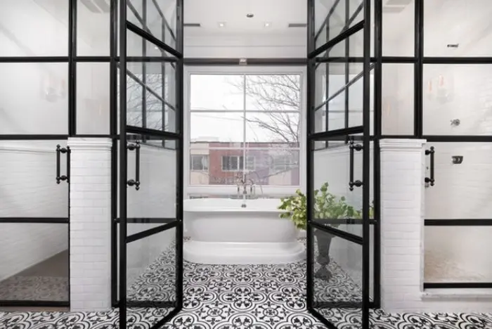1642 W Melrose St. — project image 14