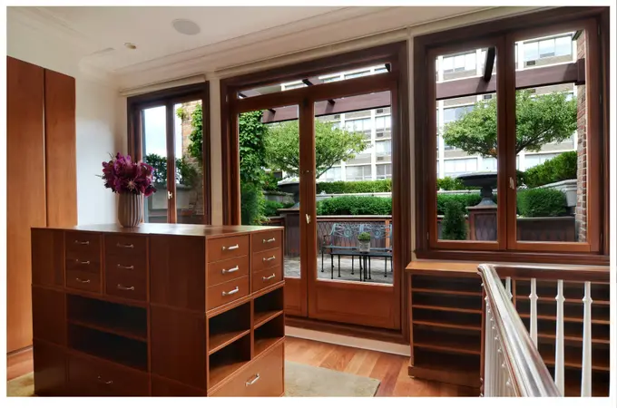 59 W Schiller — project image 13